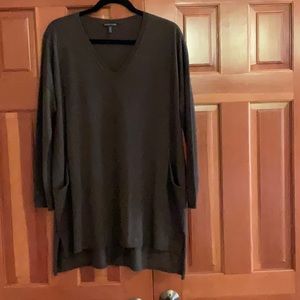 Eileen Fisher merino wool women’s v neck